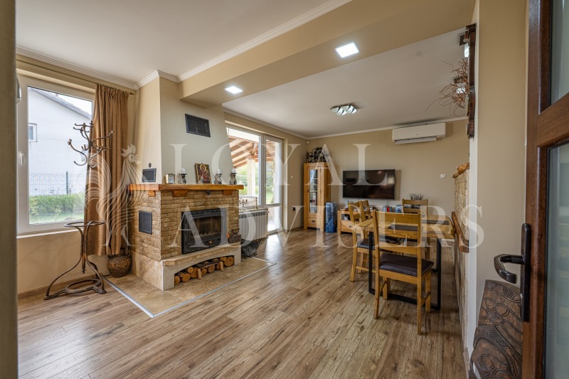 Продава КЪЩА, с. Куманово, област Варна, снимка 4 - Къщи - 52575898