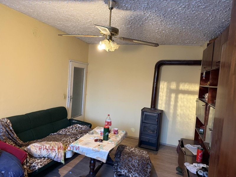 Продава 3-СТАЕН, гр. Самоков, област София област, снимка 2 - Апартаменти - 53884059