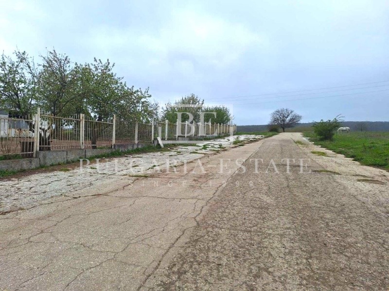 Na sprzedaż  Budynek przemysłowy region Razgradu , Loznica , 1694 mkw | 26123661 - obraz [9]