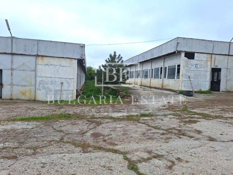 Na sprzedaż  Budynek przemysłowy region Razgradu , Loznica , 1694 mkw | 26123661 - obraz [5]