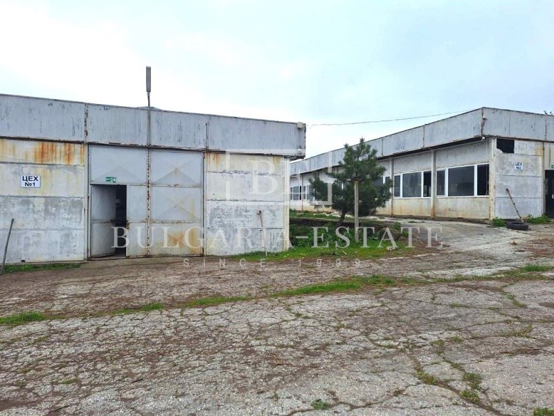 Na sprzedaż  Budynek przemysłowy region Razgradu , Loznica , 1694 mkw | 26123661 - obraz [6]