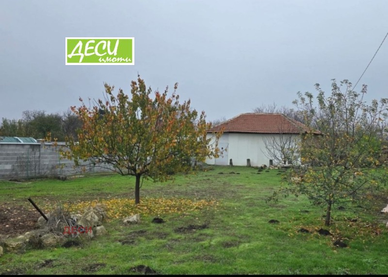 Продава ПАРЦЕЛ в област Русе, с. Щръклево - 760 кв.м / 49 000 € » 95 835.67 лв., ДЕСИ