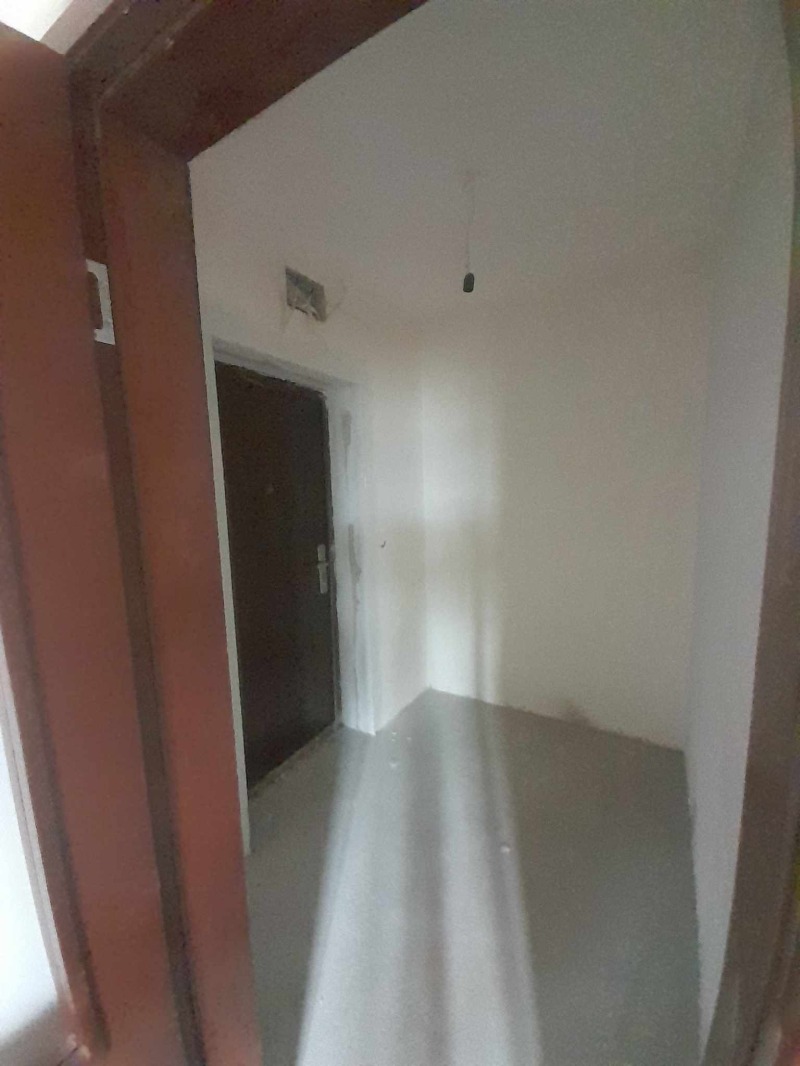 Продава МНОГОСТАЕН, гр. Кърджали, Център, снимка 13 - Апартаменти - 52347399