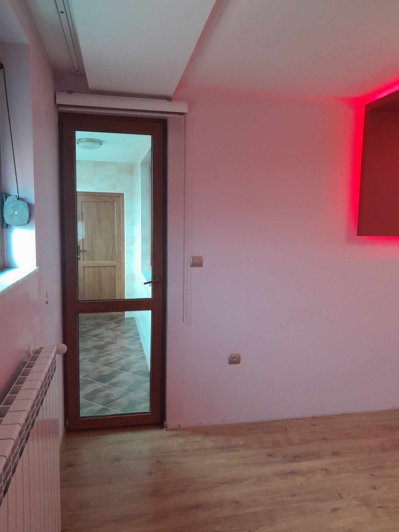 Продава МНОГОСТАЕН, гр. Кърджали, Център, снимка 8 - Апартаменти - 52347399