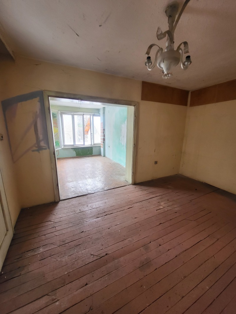 Продава МНОГОСТАЕН, гр. Плевен, Идеален център, снимка 10 - Апартаменти - 53184144