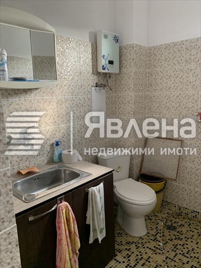Продава КЪЩА, с. Равнище, област София област, снимка 4 - Къщи - 55632759