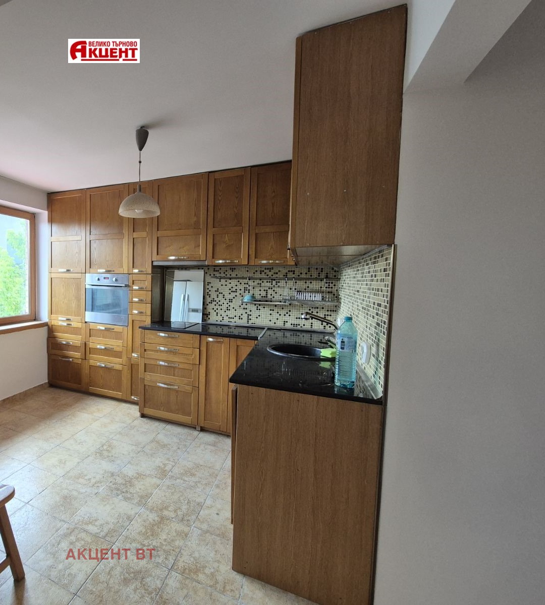 Продава 2-СТАЕН, гр. Велико Търново, Център