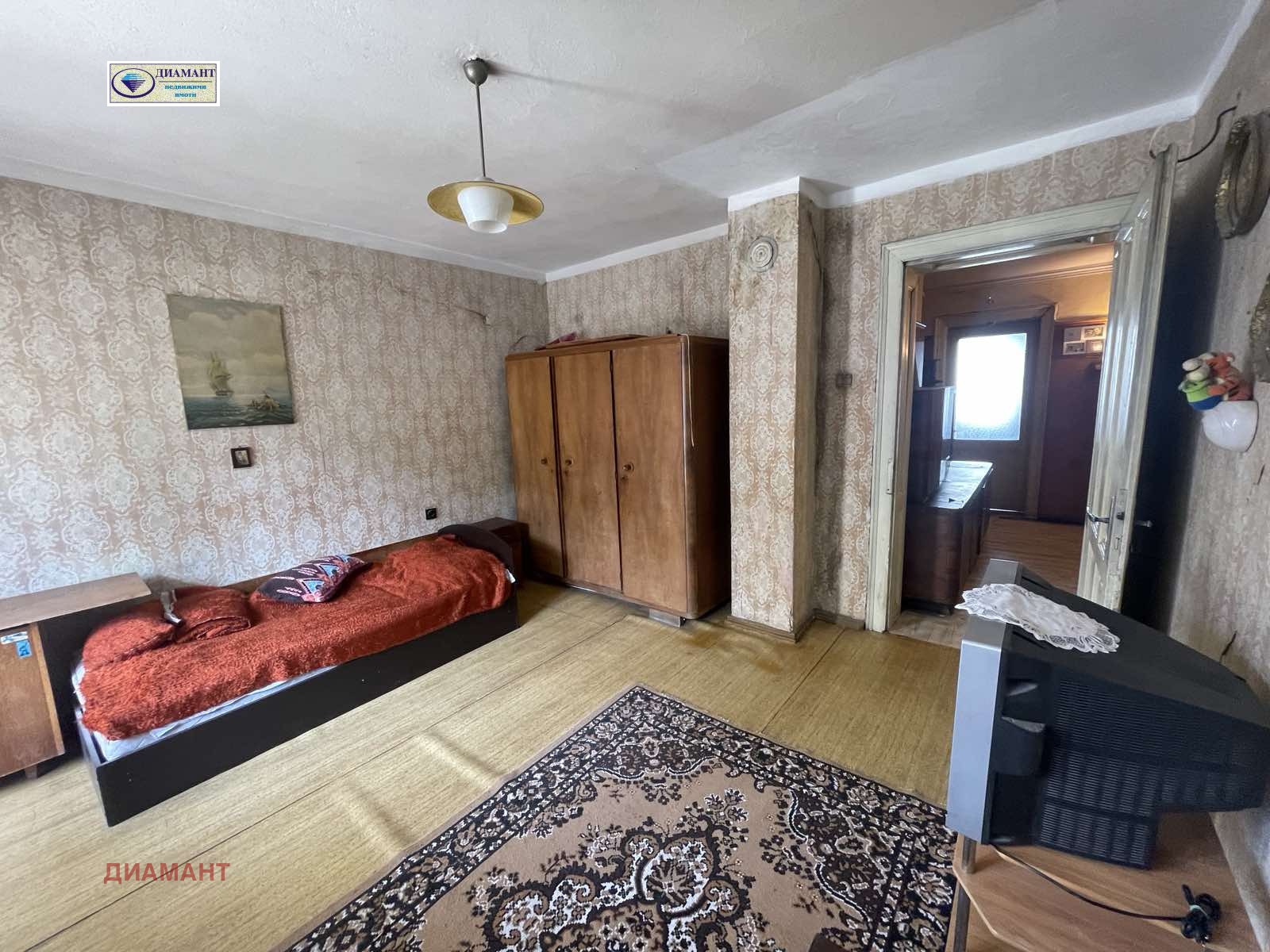 Продава МНОГОСТАЕН, гр. Русе, Хъшове, снимка 8 - Апартаменти - 55220467