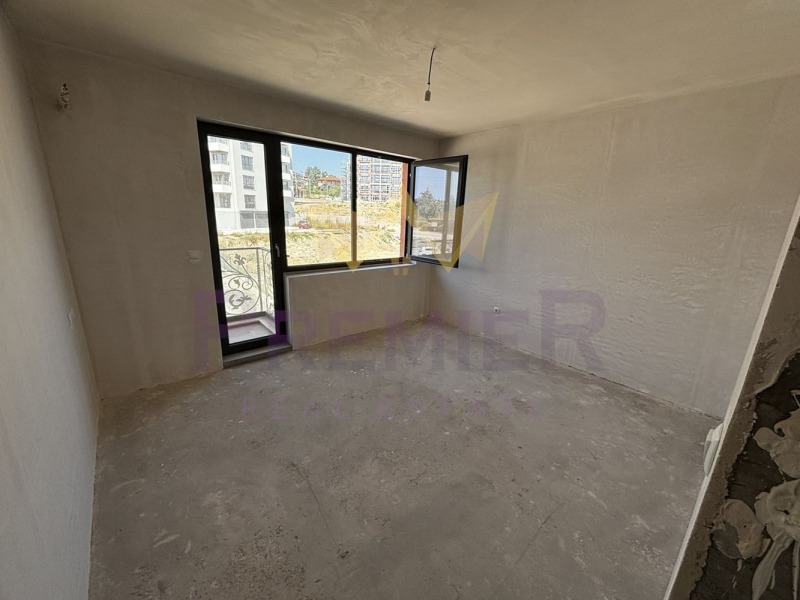 À venda  2 quartos Varna , k.k. Sv.Sv. Konstantin i Elena , 86 m² | 26922593 - imagem [4]