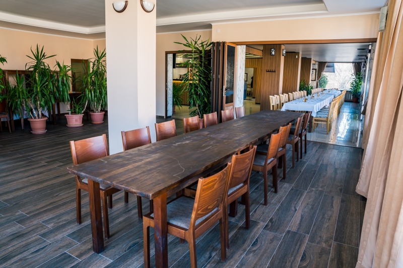 Продава ХОТЕЛ, гр. Кубрат, област Разград, снимка 9 - Хотели - 52347642