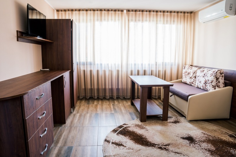 Продава ХОТЕЛ, гр. Кубрат, област Разград, снимка 13 - Хотели - 52347642