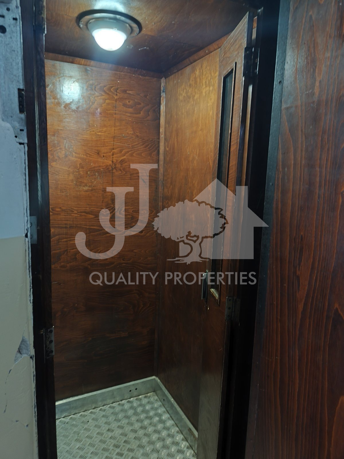 Продава 4-СТАЕН, гр. София, Център, снимка 16 - Апартаменти - 54131384