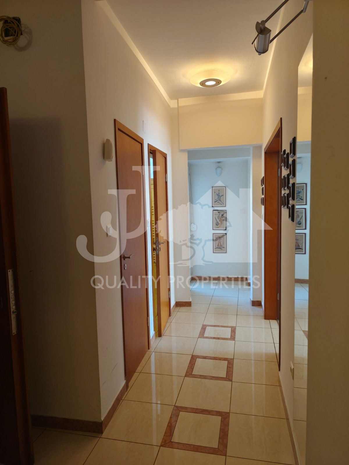 Продава 4-СТАЕН, гр. София, Център, снимка 15 - Апартаменти - 54131384