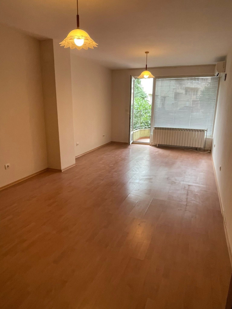 Zu verkaufen  3 Schlafzimmer Schumen , Zentar , 96 qm | 80622644 - Bild [2]