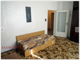 1 chambre Zdravets Iztok, Rouse 1