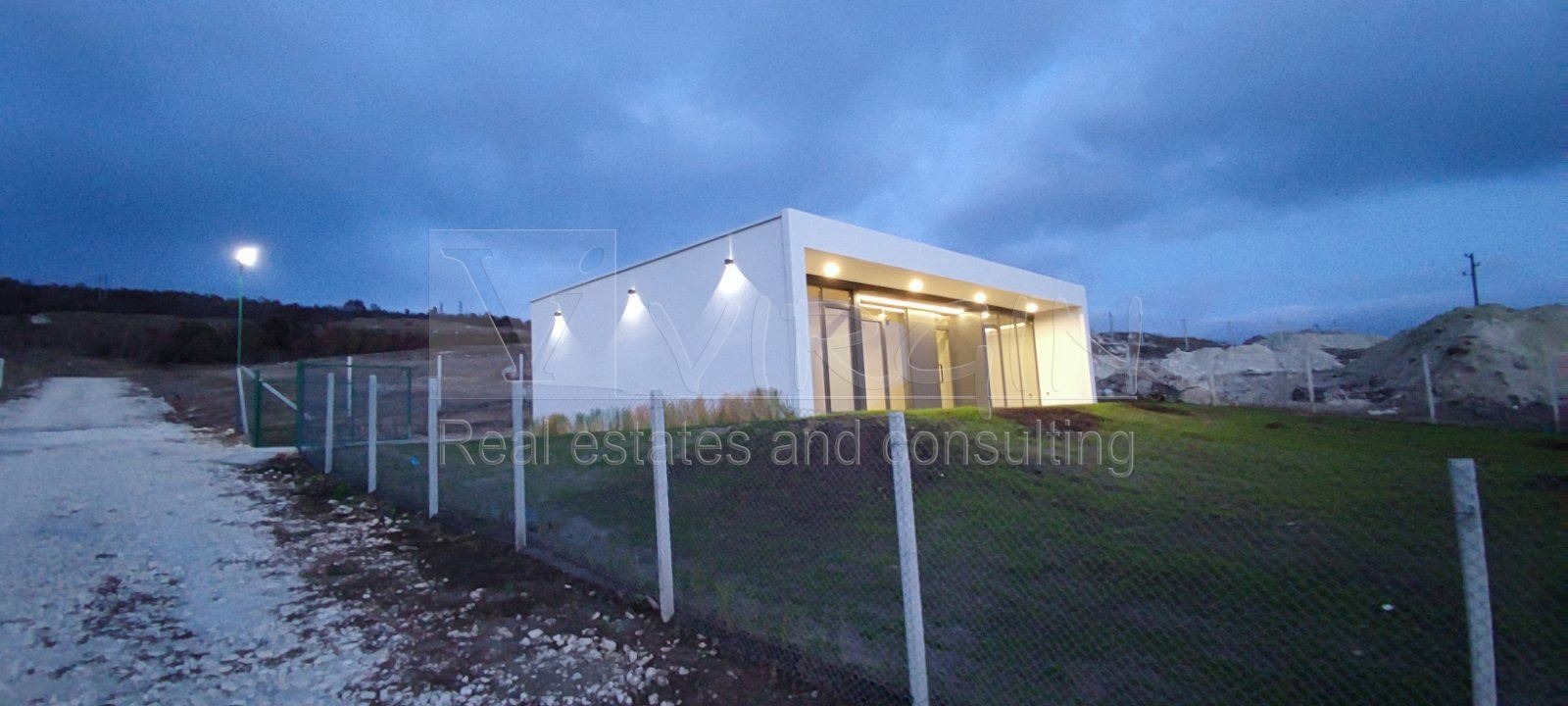 Продава ВИЛА, с. Оброчище, област Добрич, снимка 2 - Вили - 42933603