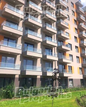 2-стаен град Варна, Кайсиева градина 2
