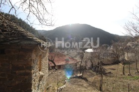 Hus Shiroka laka, region Smolyan 2