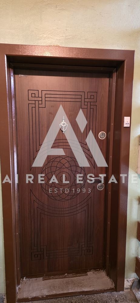 Продава 2-СТАЕН, гр. Плевен, Идеален център