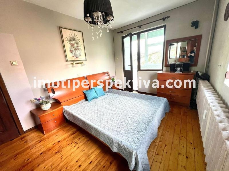 Продава ЕТАЖ ОТ КЪЩА, гр. Пловдив, Кършияка, снимка 3 - Етаж от къща - 54299879