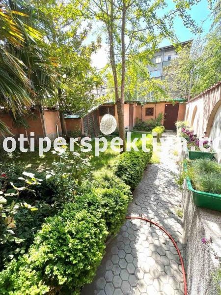 Продава ЕТАЖ ОТ КЪЩА, гр. Пловдив, Кършияка, снимка 8 - Етаж от къща - 54299879