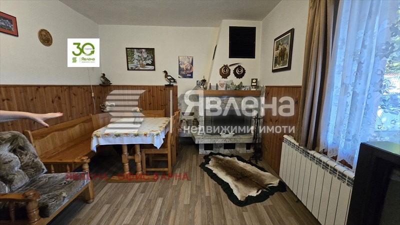 Продава КЪЩА, с. Долище, област Варна, снимка 4 - Къщи - 48059319