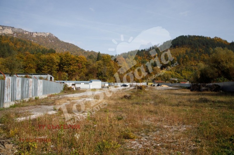 Till salu  Industribyggnad region Lovech , Teteven , 10245 kvm | 95872922 - bild [15]