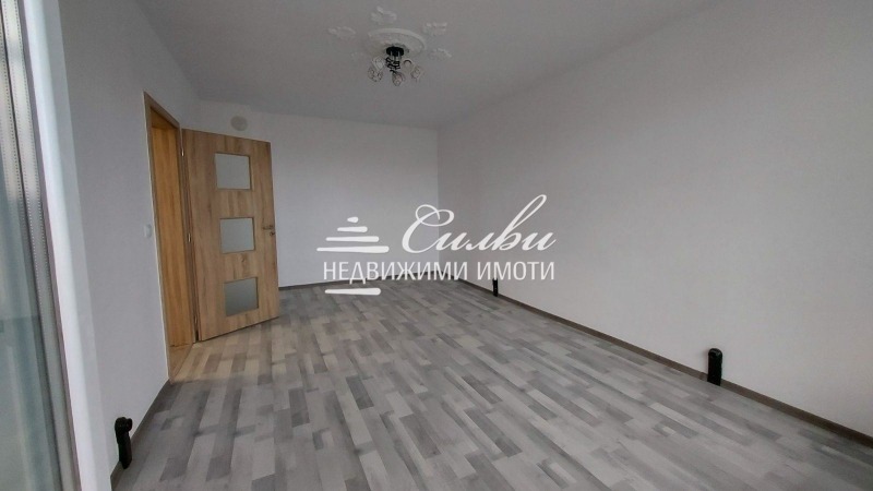 Продава 3-СТАЕН, гр. Шумен, Дивизионна болница, снимка 4 - Aпартаменти - 49010955