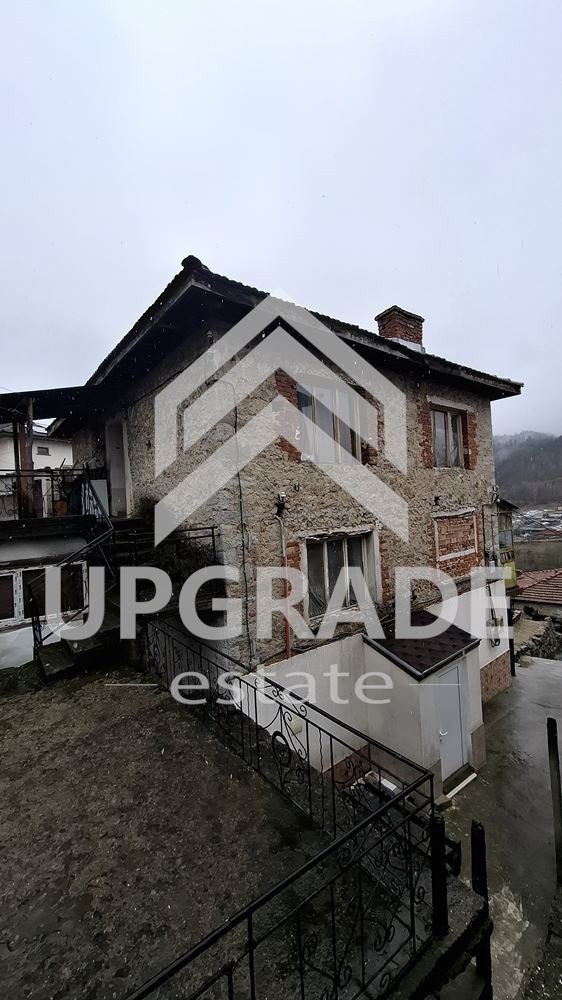 Продава ЕТАЖ ОТ КЪЩА, гр. Смолян, Горно Влахово, снимка 11 - Етаж от къща - 53593949