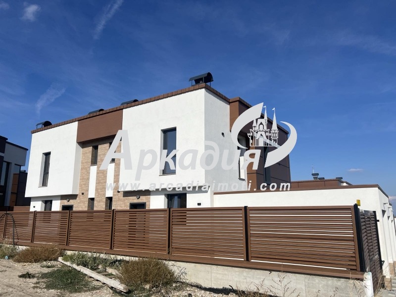 In vendita  Casa regione Plovdiv , Markovo , 170 mq | 20377493