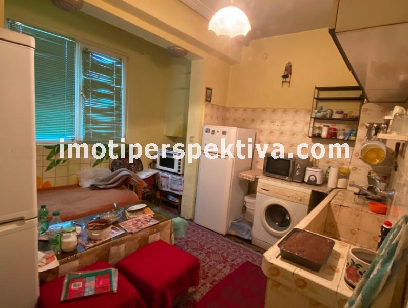 Продава 2-СТАЕН, гр. Пловдив, Кючук Париж, снимка 3 - Апартаменти - 53557402