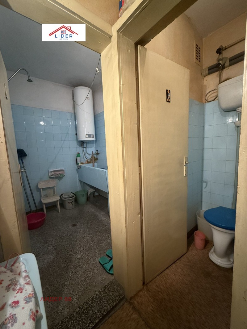 Eladó  2 hálószobás Pleven , 9-ti kvartal , 100 négyzetméter | 43136713 - kép [4]