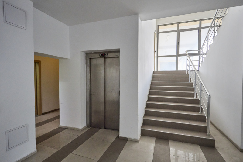 Te koop  Kantoor Sofia , 7-mi 11-ti kilometar , 2693 m² | 38752122 - afbeelding [6]