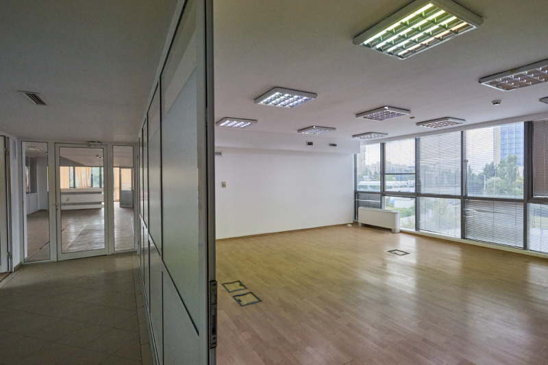 Te koop  Kantoor Sofia , 7-mi 11-ti kilometar , 2693 m² | 38752122 - afbeelding [11]