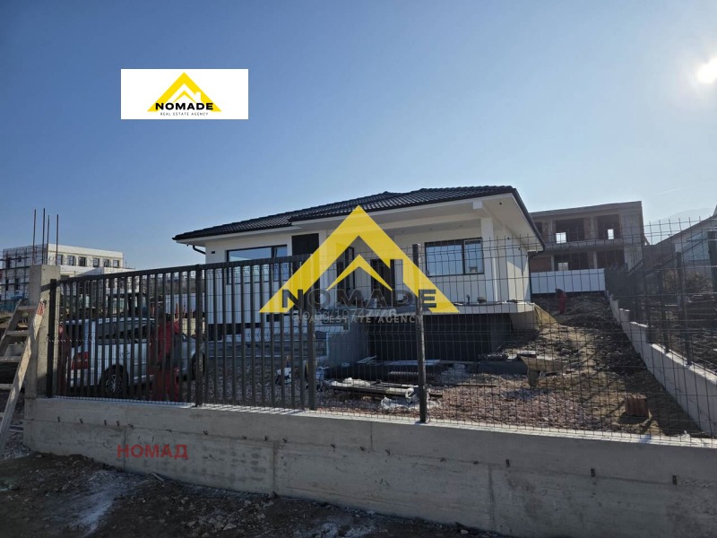 Продава КЪЩА, с. Белащица, област Пловдив, снимка 3 - Къщи - 52845979