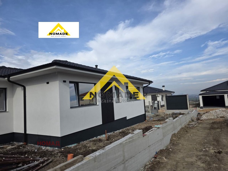 Продава КЪЩА, с. Белащица, област Пловдив, снимка 4 - Къщи - 52845979