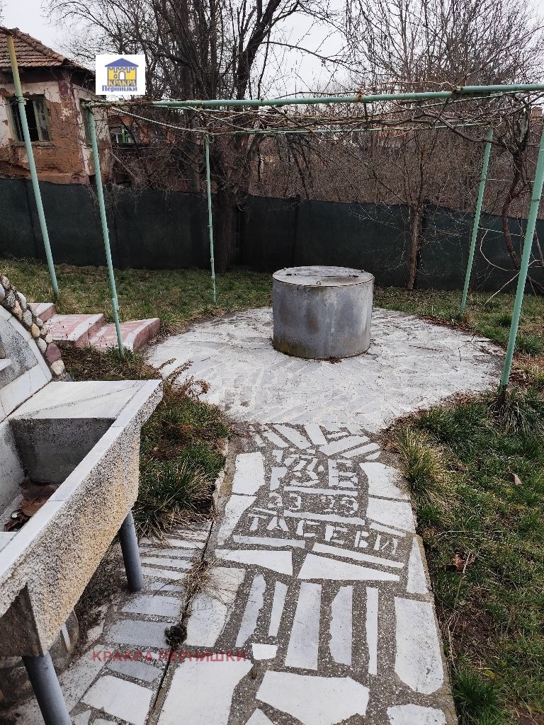 Продава КЪЩА, с. Селищен дол, област Перник, снимка 2 - Къщи - 53214077