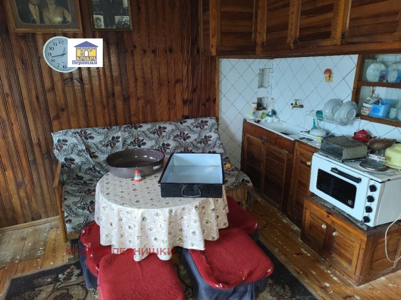 Продава КЪЩА, с. Селищен дол, област Перник, снимка 5 - Къщи - 53214077