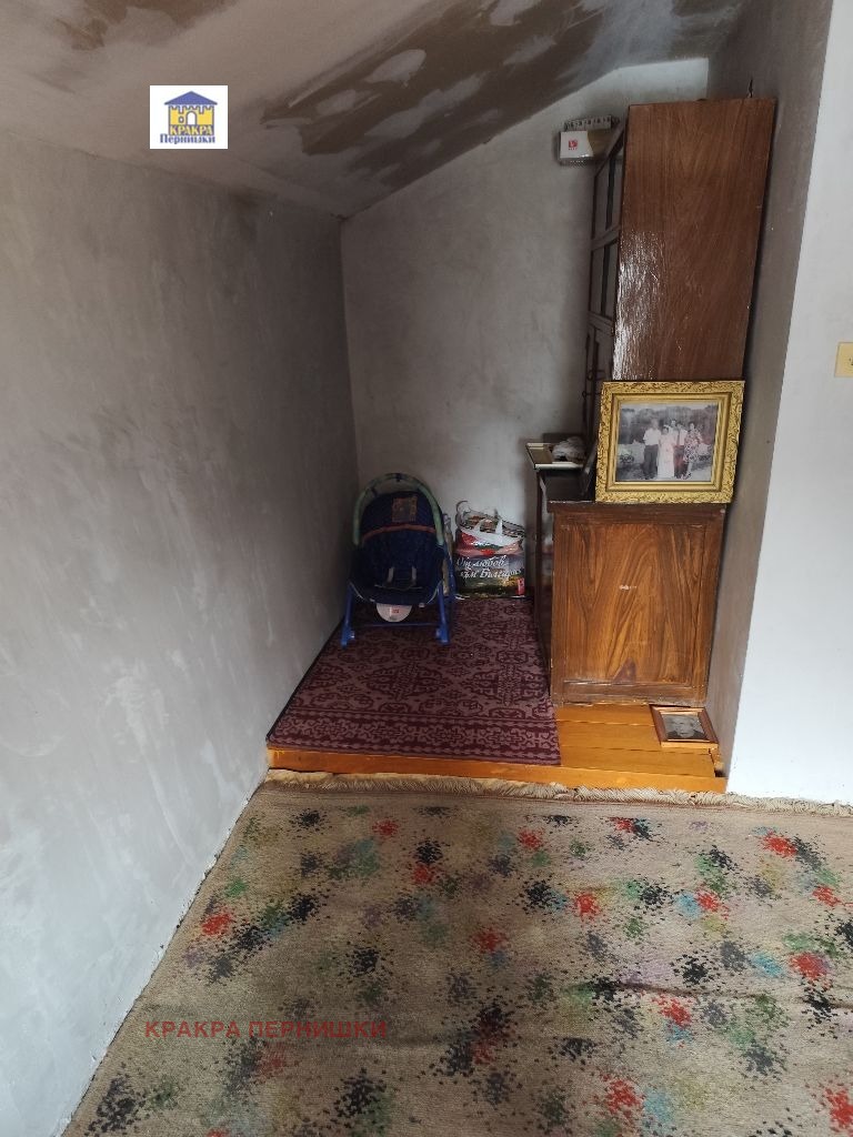 Продава КЪЩА, с. Селищен дол, област Перник, снимка 13 - Къщи - 53214077