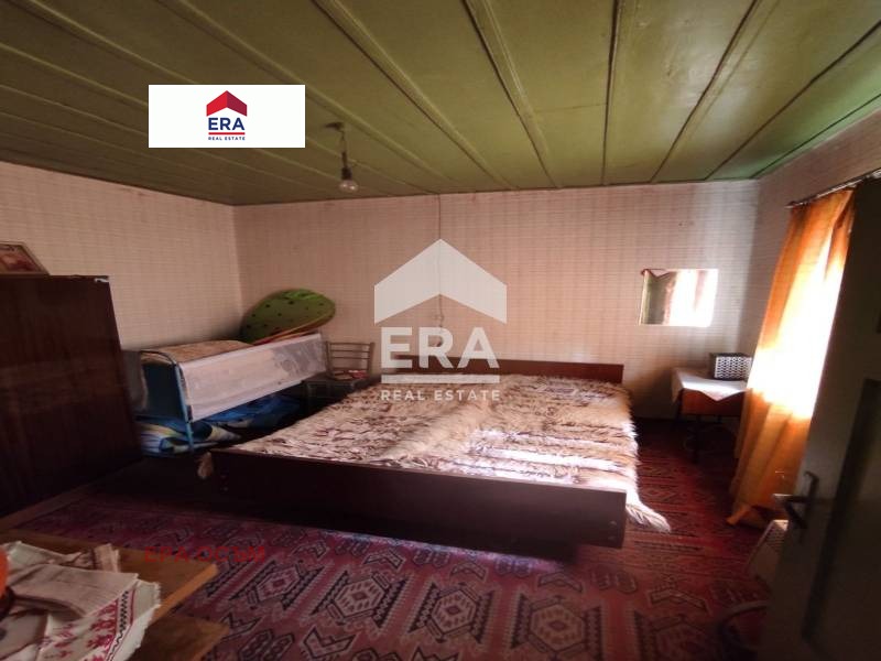 Продава ВИЛА, с. Владиня, област Ловеч, снимка 8 - Вили - 52811233