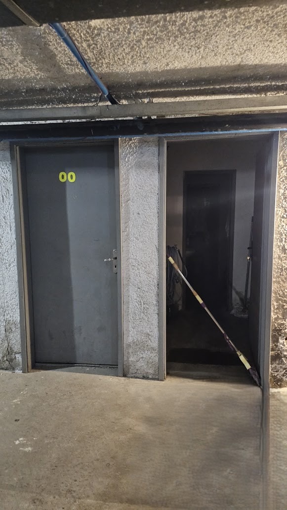 Продава ГАРАЖ, ПАРКОМЯСТО, гр. Пловдив, Център, снимка 4 - Гаражи и паркоместа - 54368145