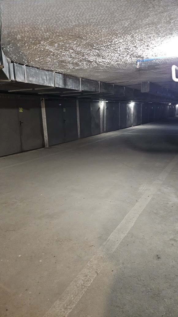 Продава ГАРАЖ, ПАРКОМЯСТО, гр. Пловдив, Център, снимка 6 - Гаражи и паркоместа - 54368145