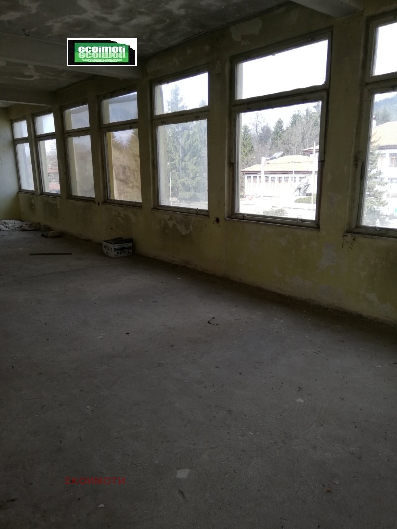 Продава ПРОМ. ПОМЕЩЕНИЕ, с. Байлово, област София област, снимка 5 - Производствени сгради - 53179324