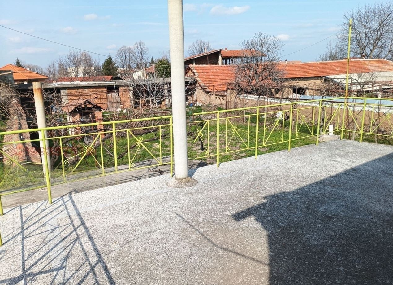 Продава КЪЩА, с. Тополово, област Пловдив, снимка 2 - Къщи - 55439758