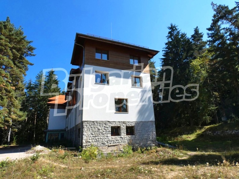 Продава ХОТЕЛ, с. Говедарци, област София област, снимка 3 - Хотели - 53195443