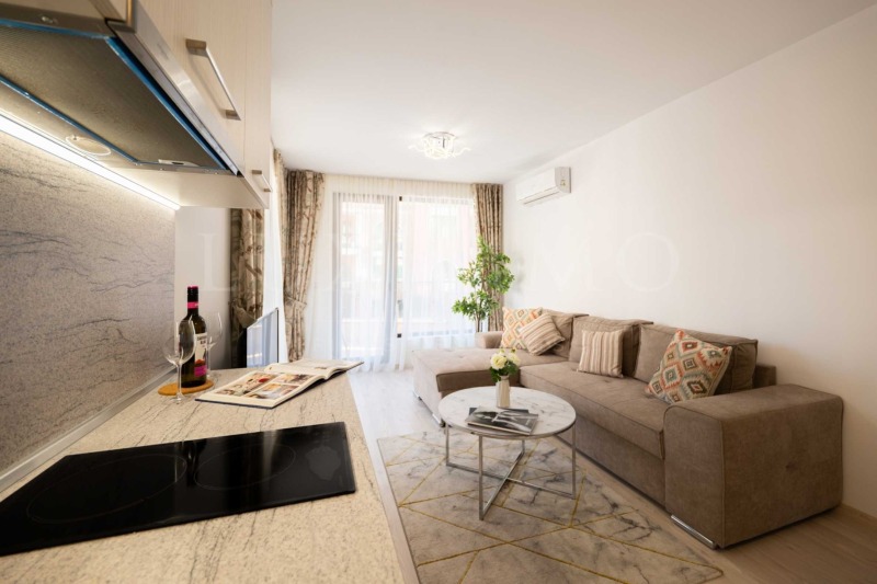 Продава 3-СТАЕН, гр. Свети Влас, област Бургас, снимка 2 - Апартаменти - 53130200