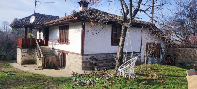 Продава КЪЩА, с. Селянин, област София област