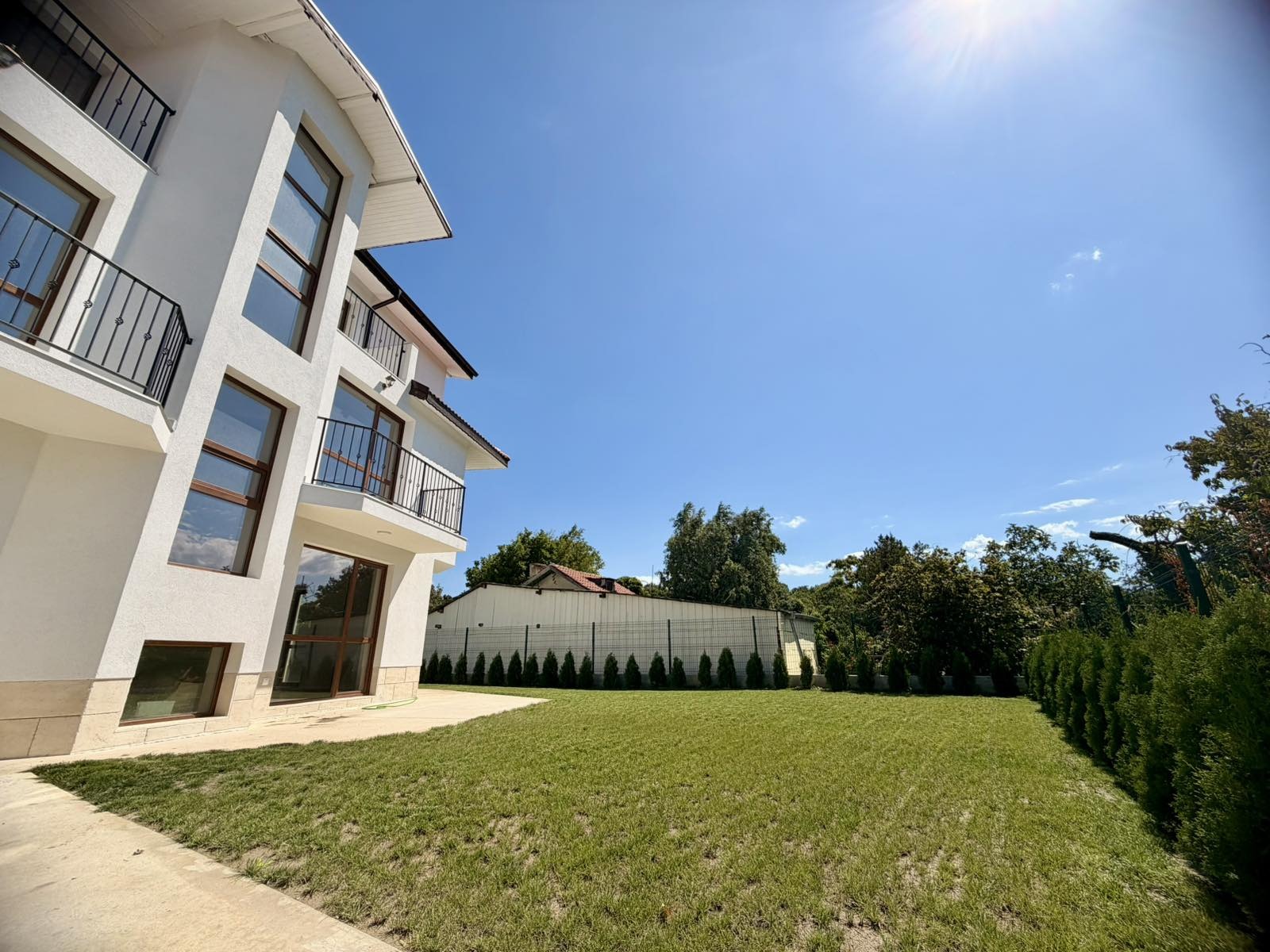 Продава КЪЩА, гр. Варна, м-т Ален мак