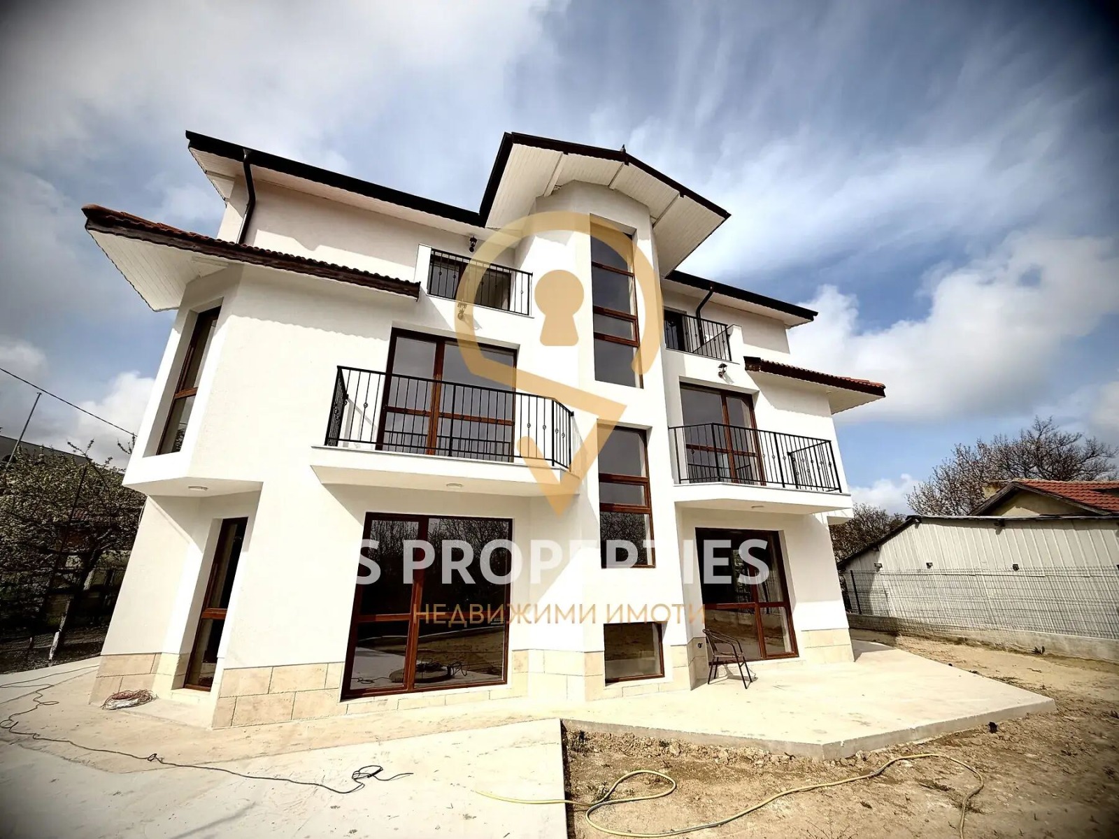 Продава КЪЩА, гр. Варна, м-т Ален мак