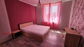 1 chambre Iztok, Pernik 1